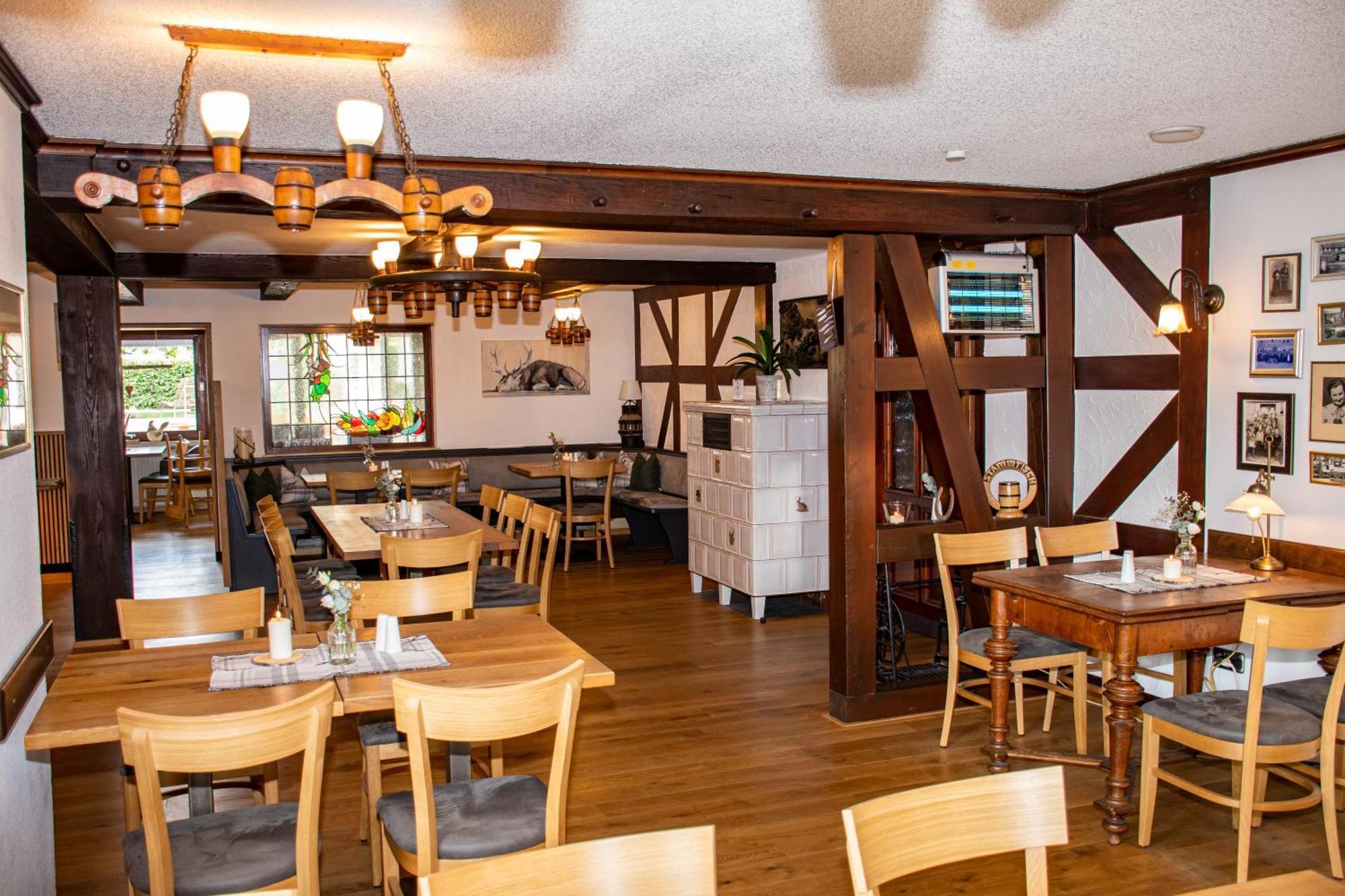 Deutsches Haus Hotel Restaurant Gastwirtschaft Biergarten Am Radweg Bermuthshain المظهر الخارجي الصورة